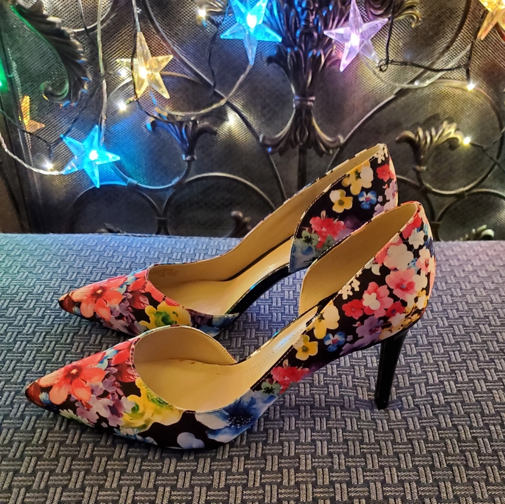 Marc Fisher D'Orsay Floral Pumps